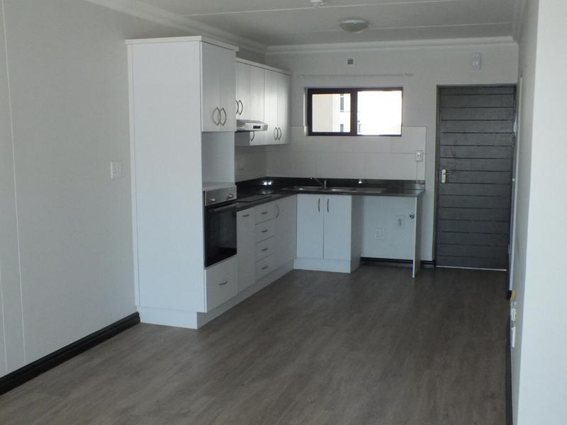 To Let 2 Bedroom Property for Rent in Buhrein Western Cape